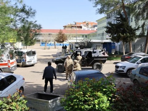 Silahlı hücum baş verən liseydə dərslər 4 gün dayandırıldı&nbsp;- YENİLƏNİB