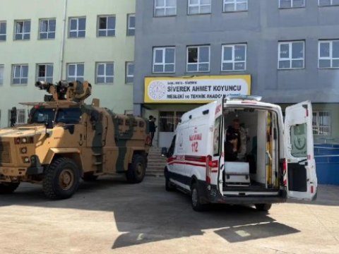 Məktəbə silahlı hücumda 4 nəfər həyatını itirdi - YENİLƏNİB