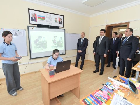 Emin Əmrullayev Xaçmazda tədris prosesi ilə tanış olub
