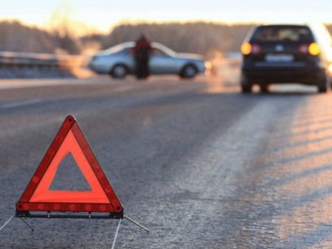 16 yaşlı yeniyetməni avtomobil vurub