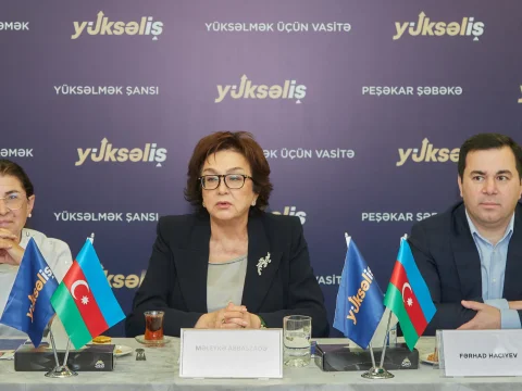 Məleykə Abbaszadə&nbsp;&ldquo;Yüksəliş&rdquo; müsabiqəsinin qalibləri ilə görüşüb