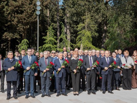 BMU kollektivi Ulu Öndərin xatirəsini yad edib
