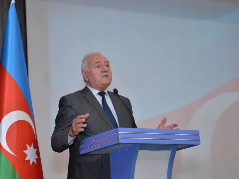 BDU-nun tanınmış professoru kliniki ölüb keçirib