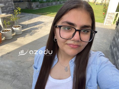 Yüzlərlə şeirin müəllifi 14 yaşlı Munira:&nbsp;&ldquo;500-dən çox kitab oxumuşam&rdquo; - MÜSAHİBƏ