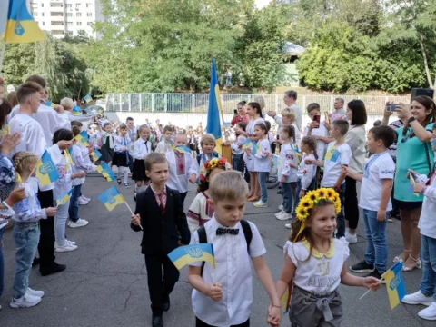 Ukrayna məktəblərinin 12 illik təhsil sisteminə keçəcəyi tarix açıqlanıb