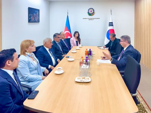 BMU rektoru Azərbaycanın Koreyadakı səfirliyində olub
