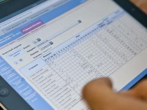 350-dən çox məktəb kağız jurnaldan imtina edib - MÜTDA