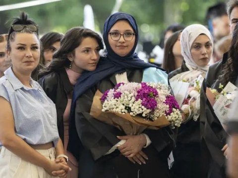Dağıntılar altından 248 saat sonra xilas edilən qız məzun oldu
