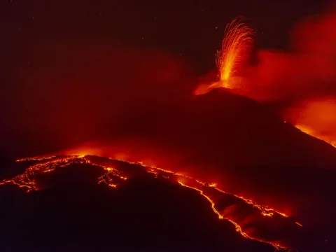 Etna vulkanı son 15 ilin ən təhlükəli mərhələsindədir