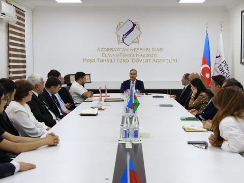 Beynəlxalq yarışlarda fərqlənən peşə təhsili tələbələri ilə görüş keçirildi