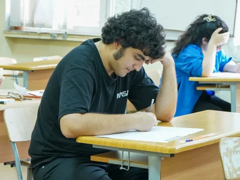 833 abituriyent musiqi üzrə nəzəriyyə imtahanı verəcək