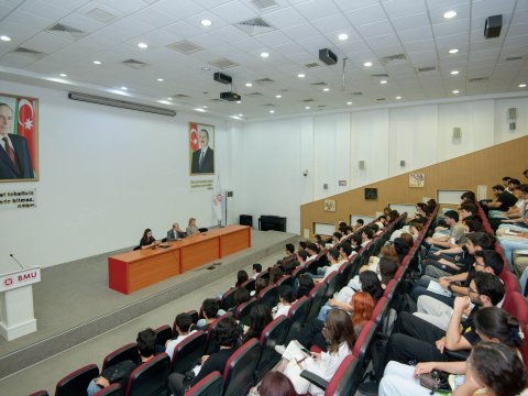 Koreyada təhsil alacaq 117 BMU tələbəsi ilə görüş keçirilib