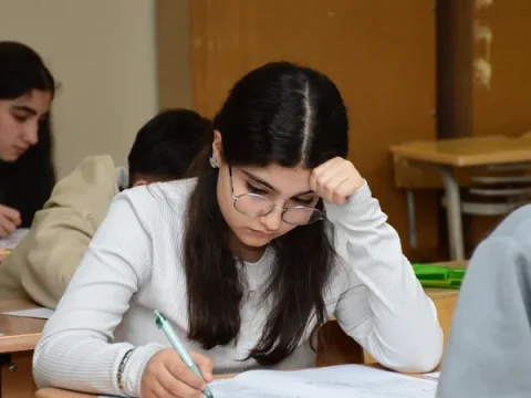 No 700 points in groups II and III - Was the exam difficult, or were the applicants weak?
