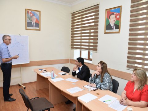 5000-dən çox müəllim üçün müsahibələrə cəlb olunur