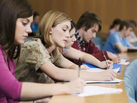 Universitetlərdə qiymət stresi tariximi olur?