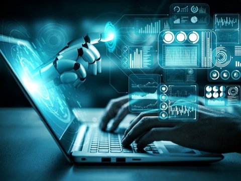 Süni intellekt təhsildə inqilab edir: Standart dərs modeli tarixə qovuşur?