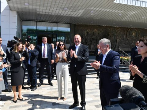İlham Əliyev: &ldquo;Özbəkistanın Füzulidə inşa etdiyi məktəb qardaşlığımızın təzahürüdür&rdquo;