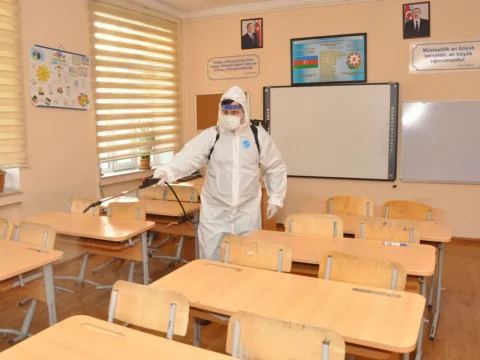 Bakıdakı məktəblər dezinfeksiya edilir