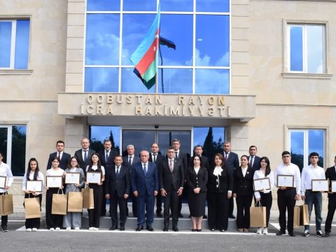 600-dən artıq bal toplayan məzunlarla görüş keçirilib