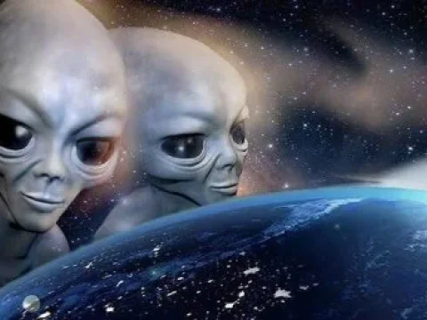 Alimlər Ayda yadplanetli izlərini axtaracaq