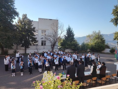 34 ildən sonra Xocalının Təzəbinə kəndində yeni dərs ili başlayıb