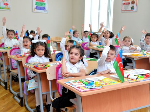 Birinci sinfə gedən şagirdlərin sayı sürətlə azalır - GİZLİ TƏHLÜKƏ