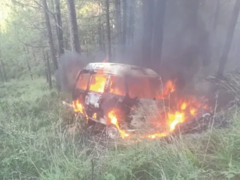 Pakistanda məktəbliləri daşıyan avtobus yanıb