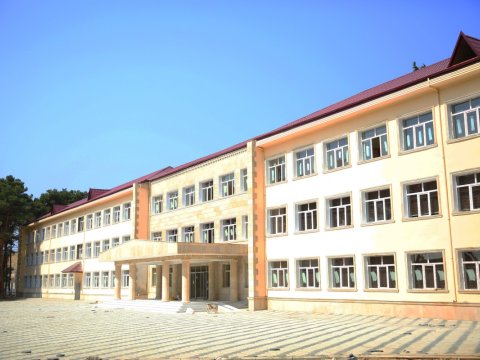 Məktəbdə nöqsanlar aşkarlanıb:&nbsp;Direktor işdən çıxarıldı
