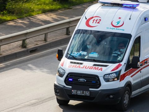 Məktəbdə bıçaqlı hücumda yaralanan şagirdlərdən biri ölüb - YENİLƏNİB