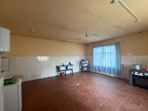 Bağçada qida təhlükəsizliyi ilə bağlı nöqsanlar aşkarlanıb - FOTO