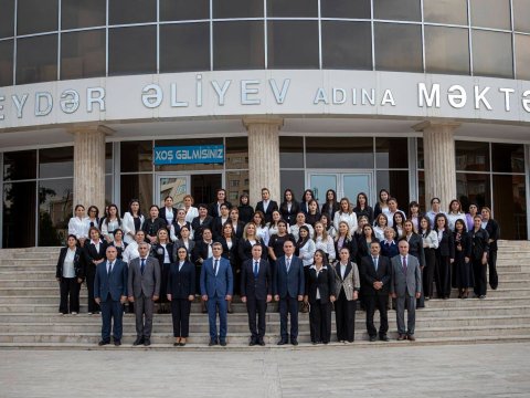Nazir məktəbin pedaqoji kollektivi ilə görüşüb