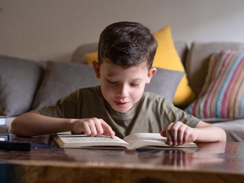 Mütaliə mədəniyyəti zəifləyir: kitabı uşaqlara necə sevdirək?