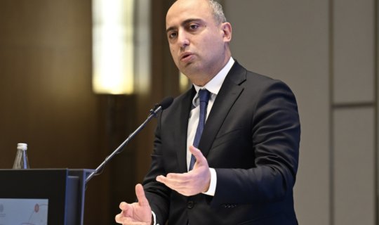 Dərsliklər şagirdlərin yaşına uyğun deyil - oxuyub anlamırlar