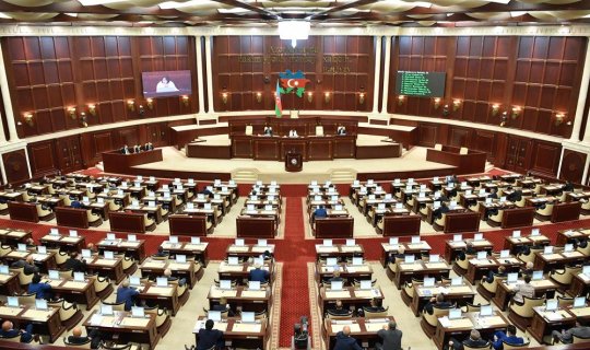 Deputatlar hansı ixtisas üzrə təhsil alıb? - SİYAHI