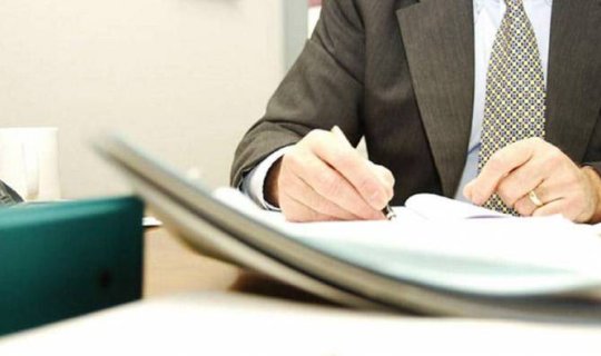 Direktorlar həqiqətən tam iş günü məktəbdə qalırmı?