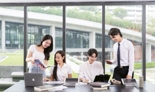 Tailand Universitetində genişmiqyaslı təhsil islahatları sürətləndirilir