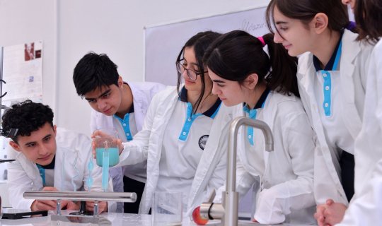 17 000 mindən çox şagird təmayül sinifdə təhsil alır