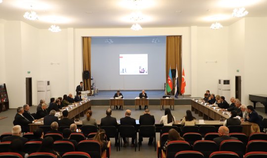 LDU Elmi şurasının yeni ildə ilk iclası keçirilib