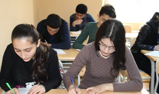 &ldquo;Sualları əvvəlcədən bilirəm&rdquo; deyənlər kimdir?-&nbsp;abituriyentləri gözləyən böyük TƏLƏ