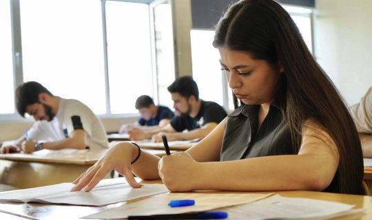 Ali məktəbə qəbul olmaq üçün repetitor yanına getmək ŞƏRT DEYİL