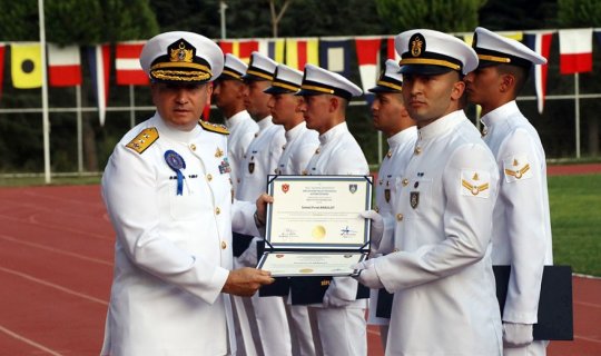 Türkiyədə təhsilini bitirən Azərbaycan hərbçilərinə diplomlar təqdim edilib