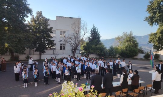 34 ildən sonra Xocalının Təzəbinə kəndində yeni dərs ili başlayıb