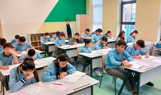 Gəncə-Daşkəsən üzrə təhsil rəqəmləri: neçə şagird və müəllim var?