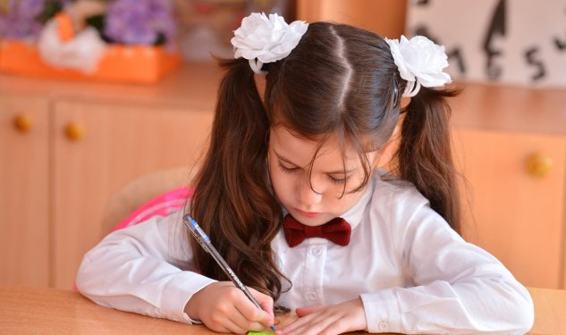 125 min uşağın birinci sinfə qəbulu tamamlanıb