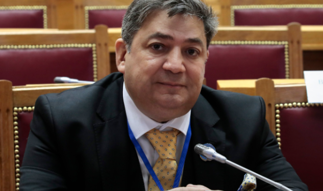 Ali təhsilin gələcəyi elmi dərəcələrə söykənməlidir