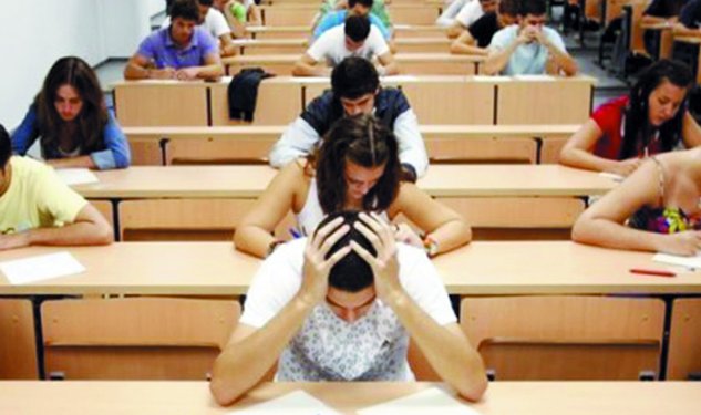 Psixoloq: Valideynlər övladlarını seçim stressindən qorumalıdır