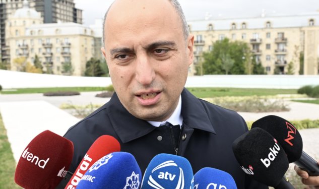 Orta məktəblərdə pul yığılması halları var - Nazir