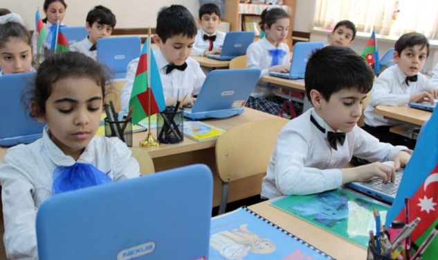 “Texnologiyaya açıq müəllim dərslərdə üstünlük qazanır”
