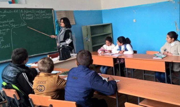 Müəllimlər niyə bölgələrdə çalışmaq istəmir? - Ekspertdən AÇIQLAMA