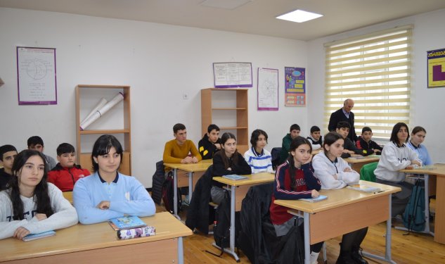 Gürcüstanda Azərbaycan dili məktəblərinə siyasi təzyiq artır